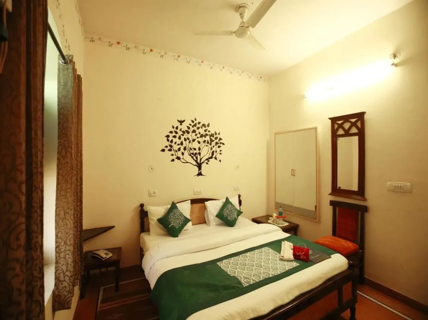 Vista Rooms at Indira Colony