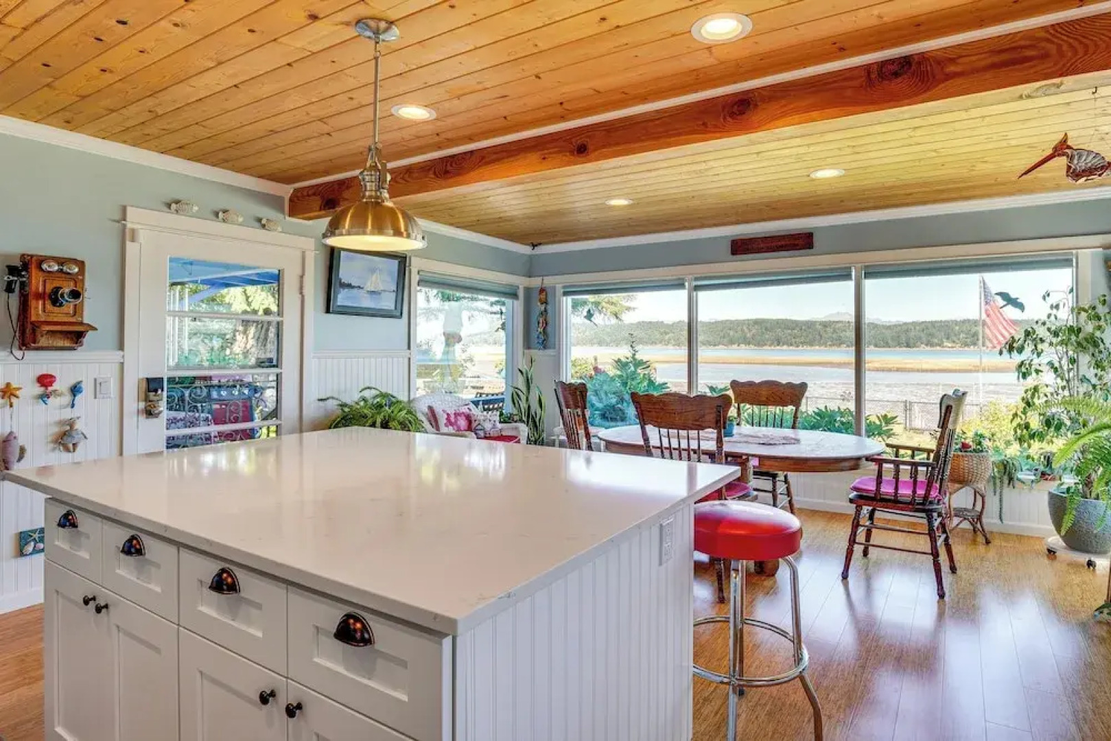 Across Water From Belfair SP: Hood Canal Cottage!