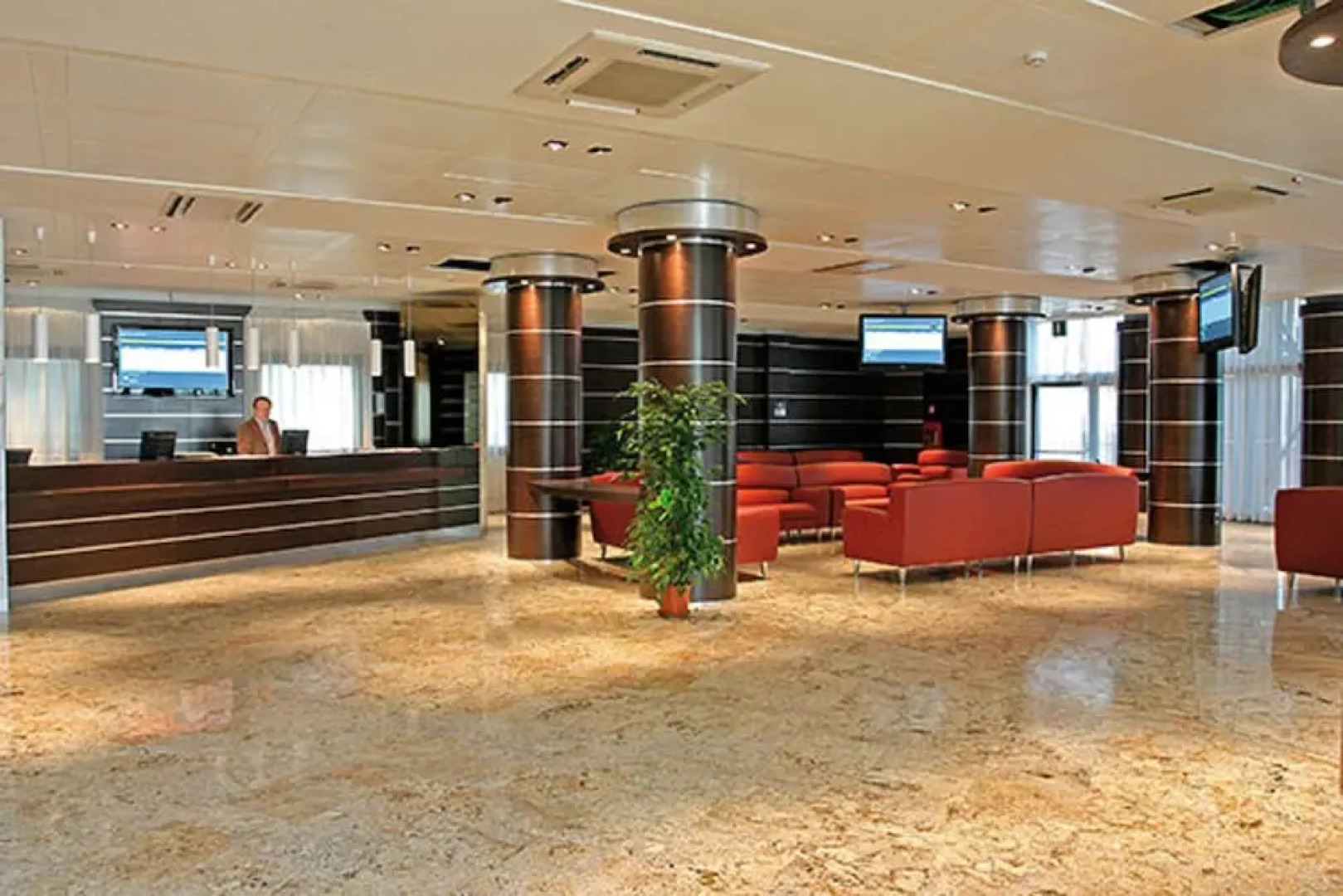 Dado Hotel International