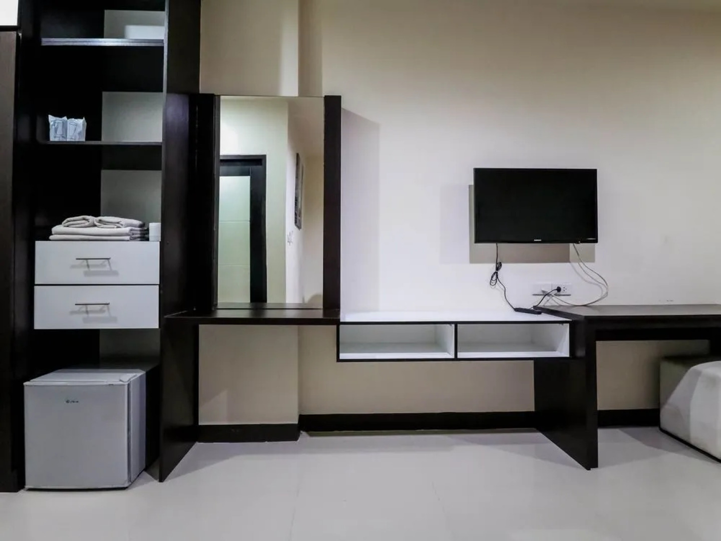 Nida Rooms Don Kaew 700 Years Stadium