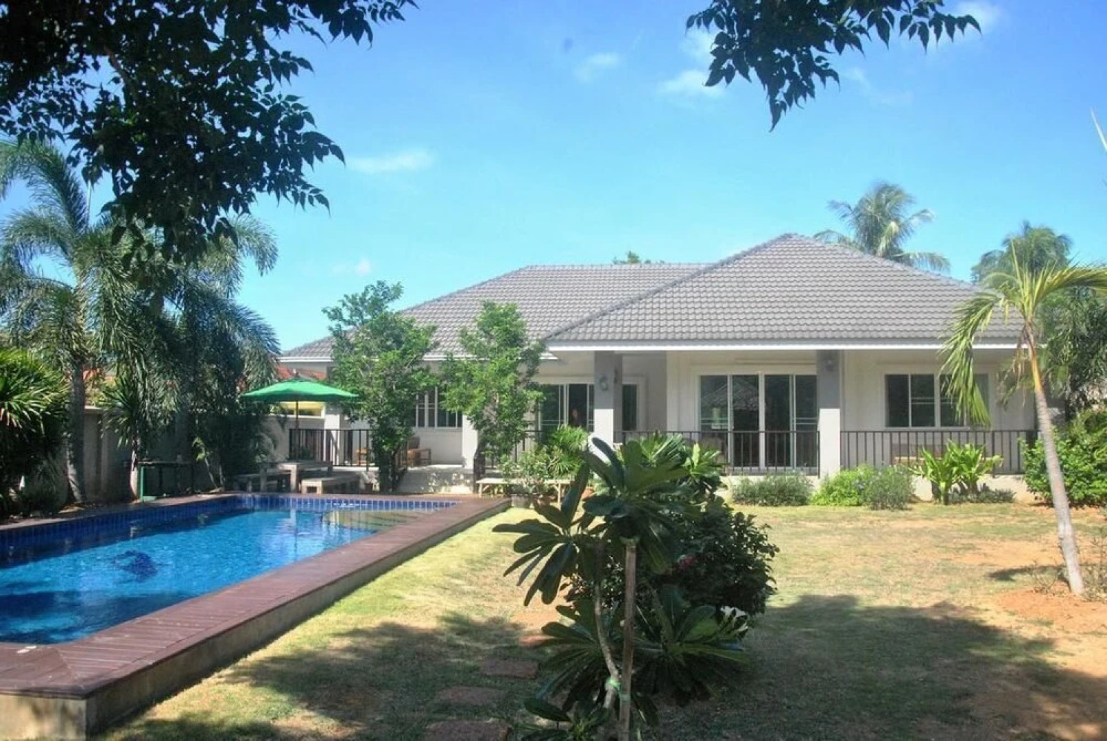 Baan Aroka Pool Villa Sea View