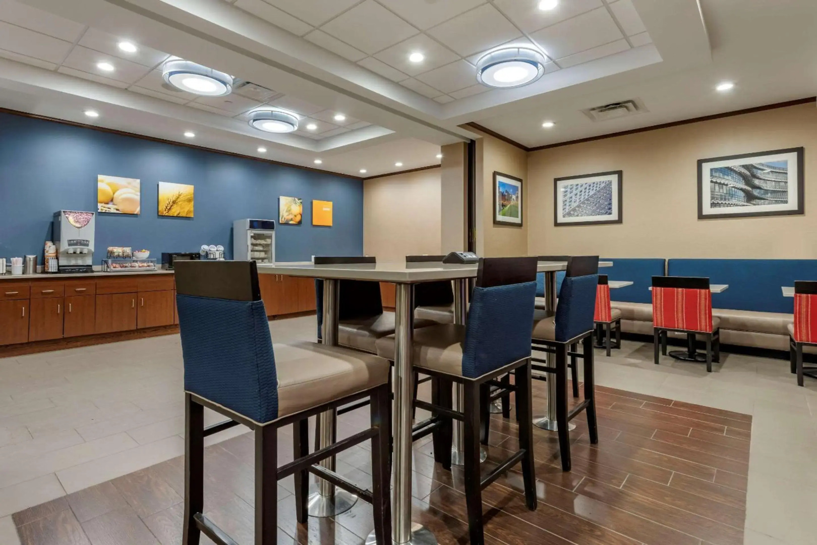 Comfort Inn & Suites Pittsburgh South