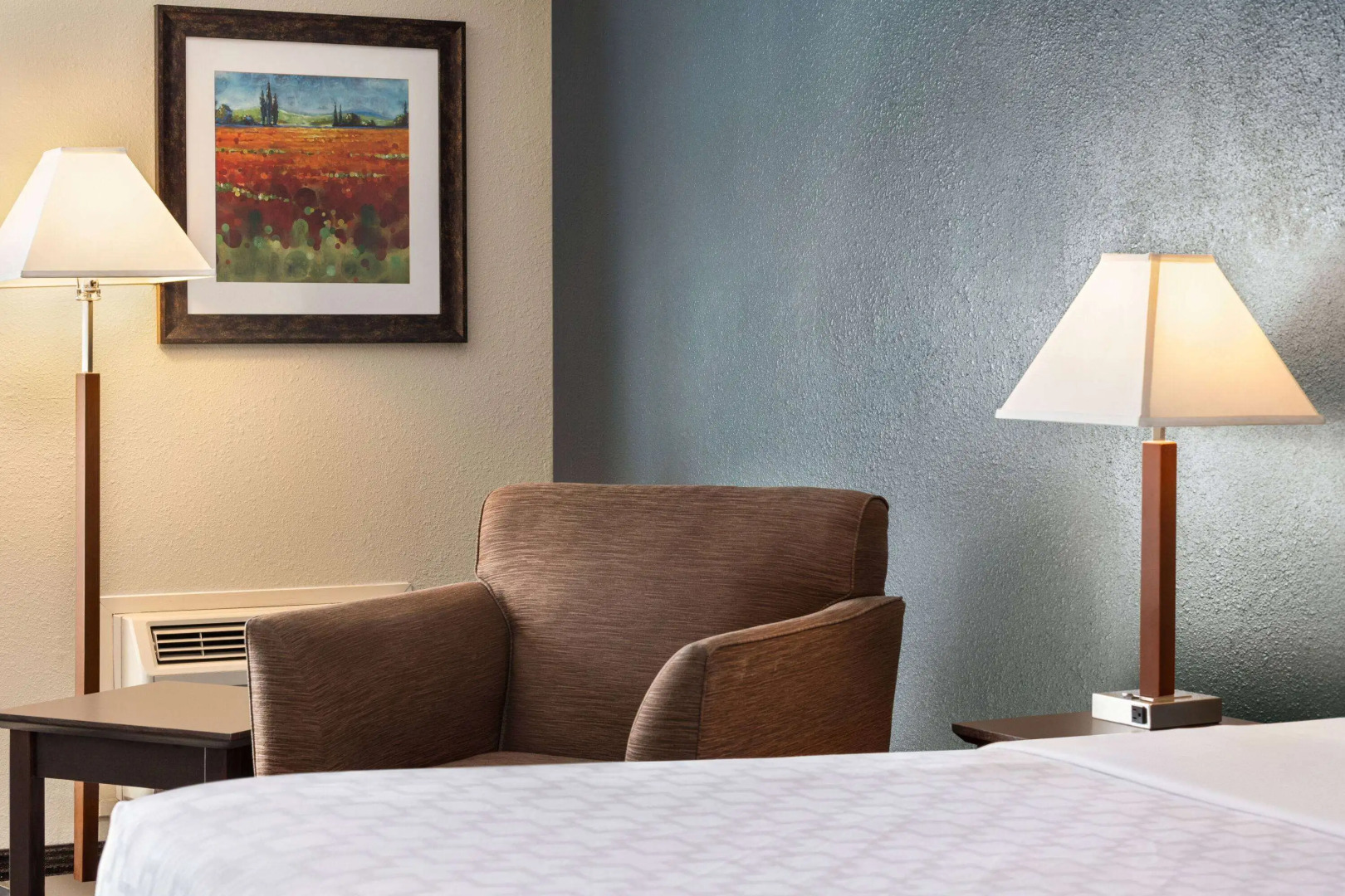 AmericInn by Wyndham La Crosse Riverfront-Conference Center