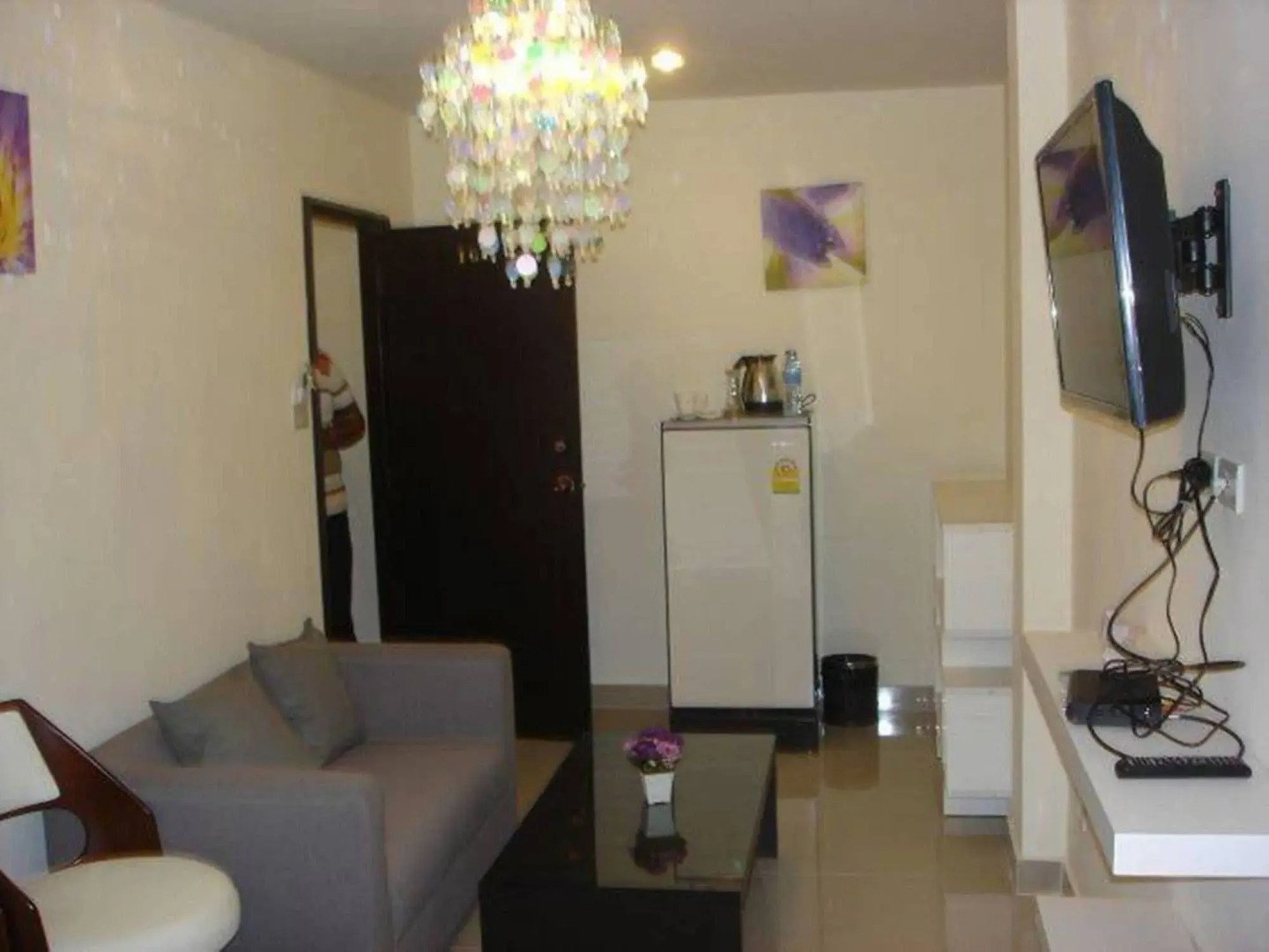 Royal Q&D Suites Hotel