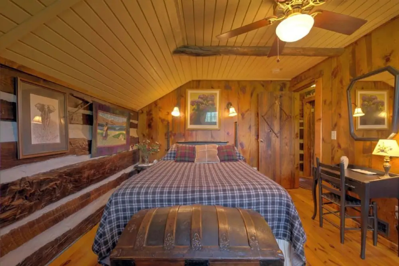 Lone Pine Lodge - 2 Br Cabin