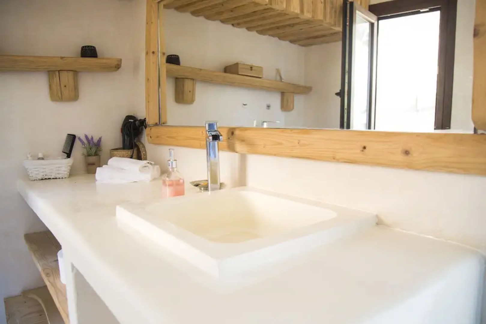 Spathi Beach Suites Kea