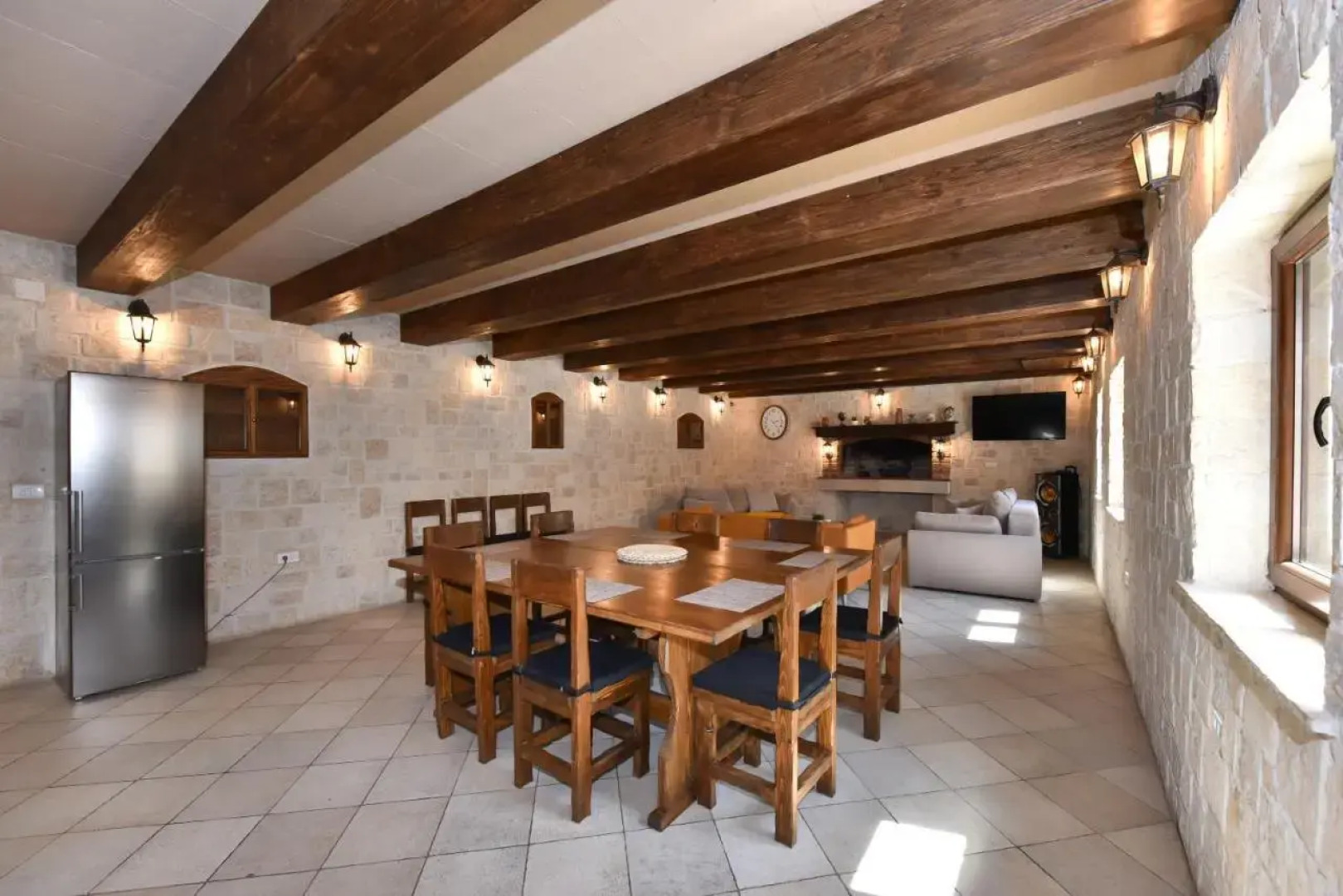 Authentic Stone House Stela & Lea