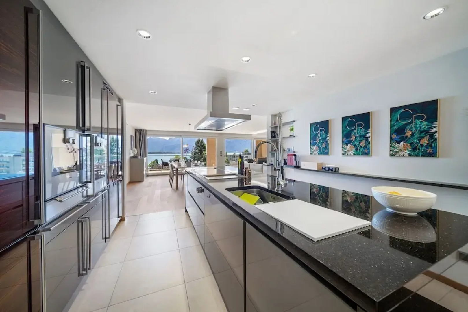 Montreux Panoramic Views 4BD Apartment