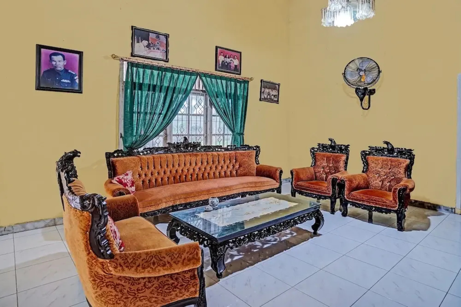 OYO 3205 Penginapan Mikial Ismi Kayuagung Syariah