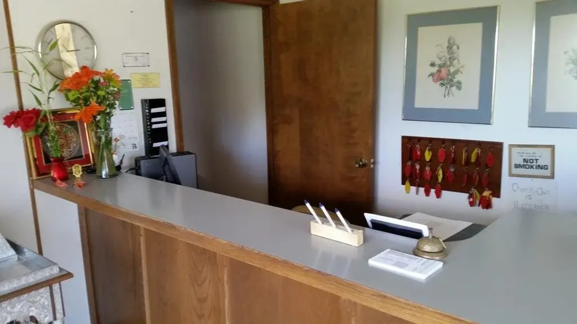 Land Of Ahs Motor Inn