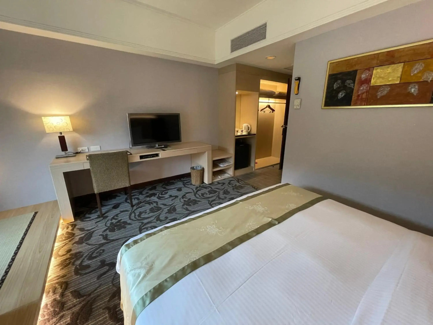 Hoya Hot Springs Resort & Spa