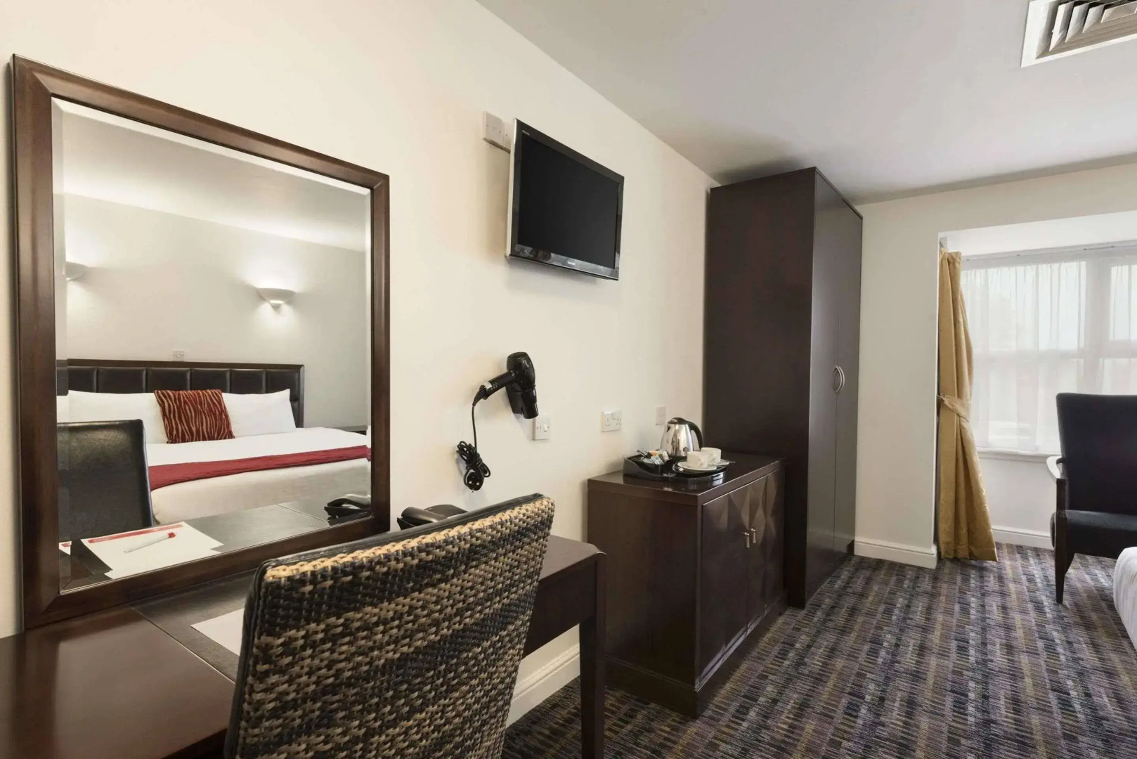 Ramada by Wyndham Warwick Kenilworth