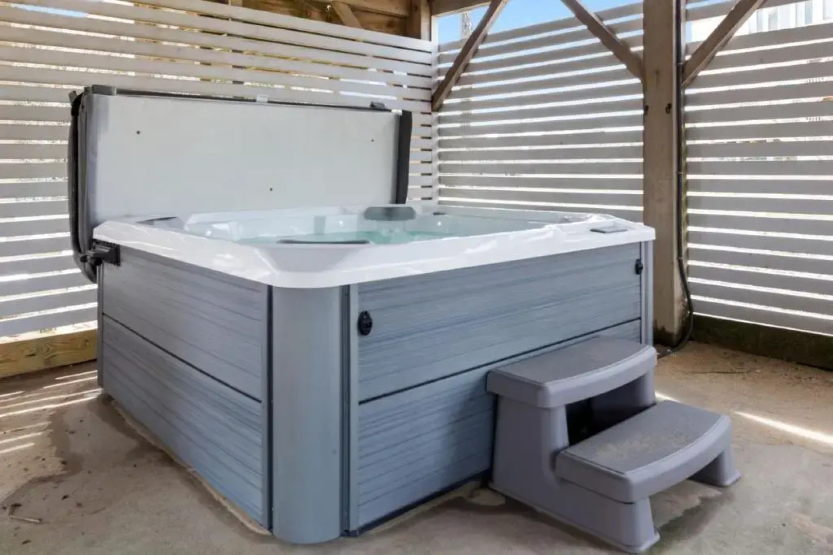 7148 Just Beachy 1 Min Walk to Beach