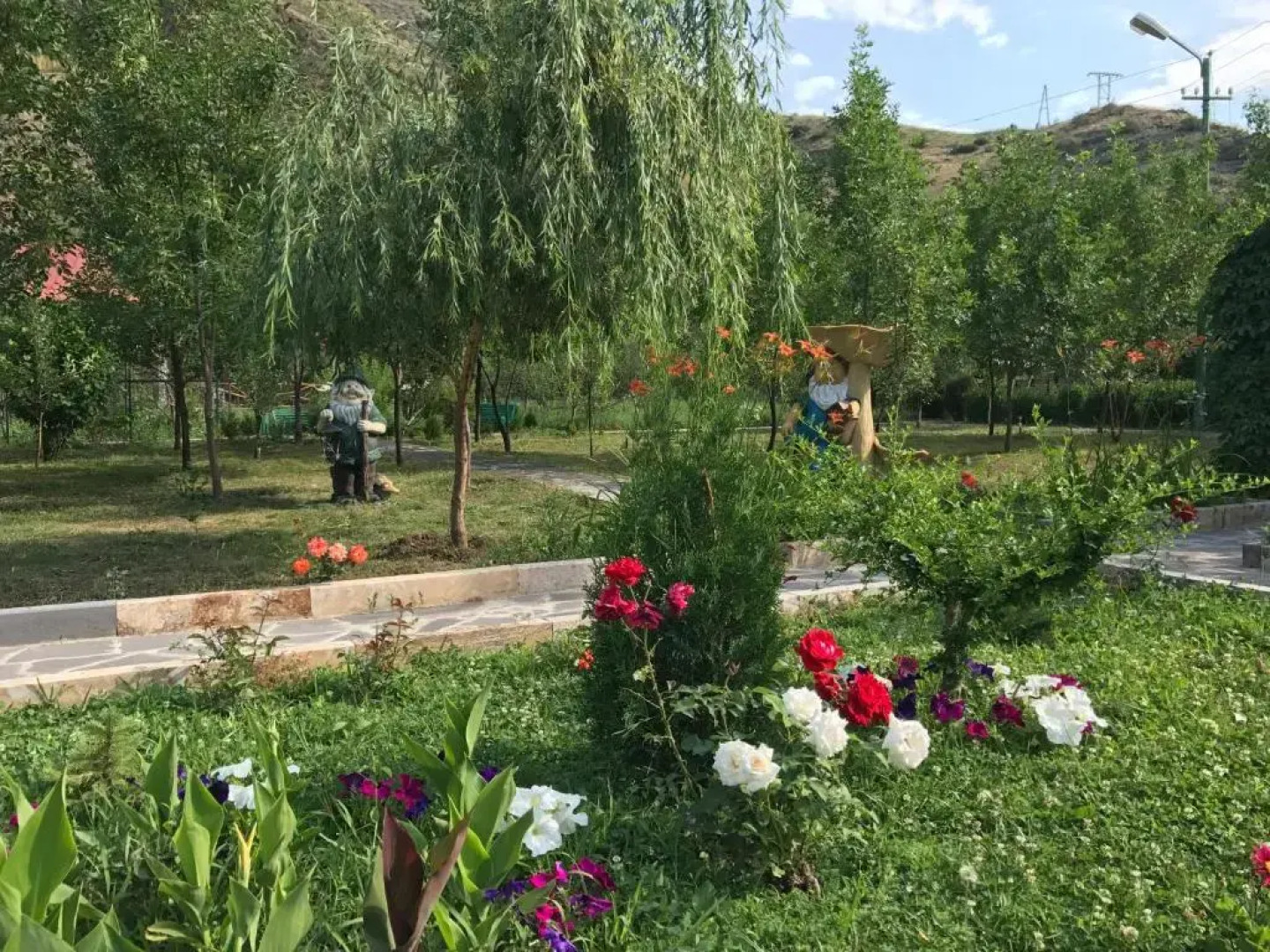 LucyTour Hotel Resort