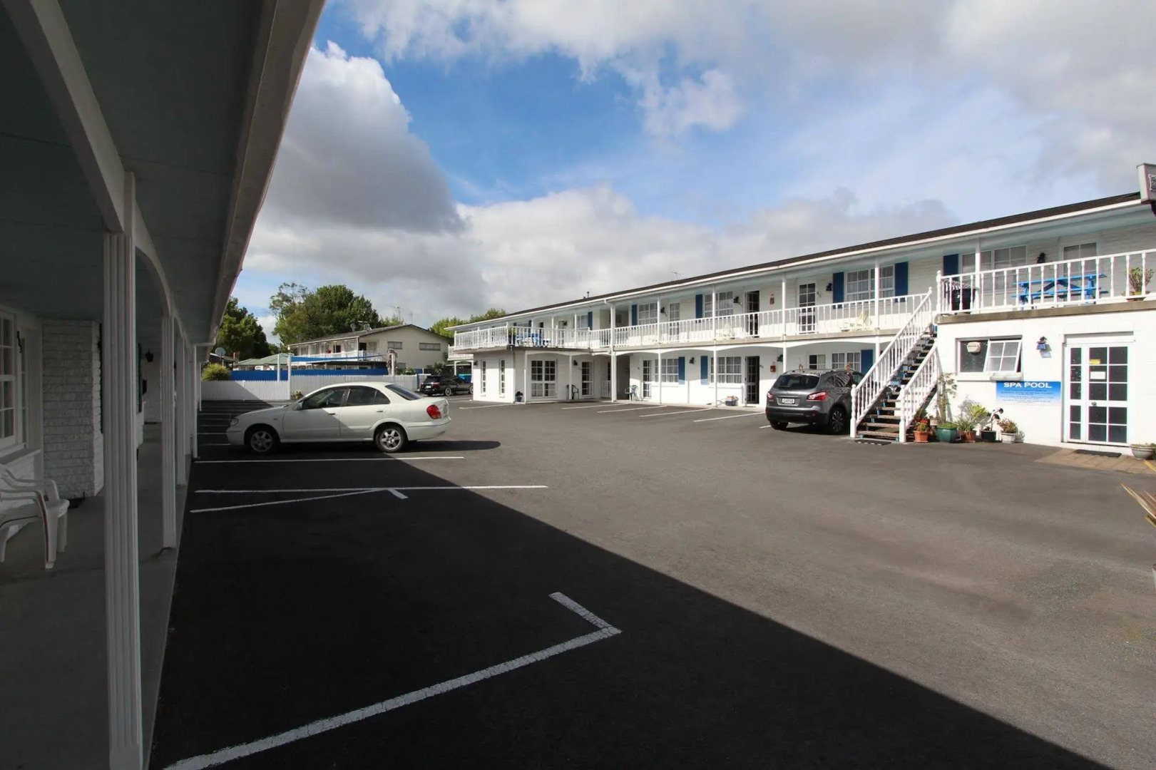 Boundary Court Motor Inn