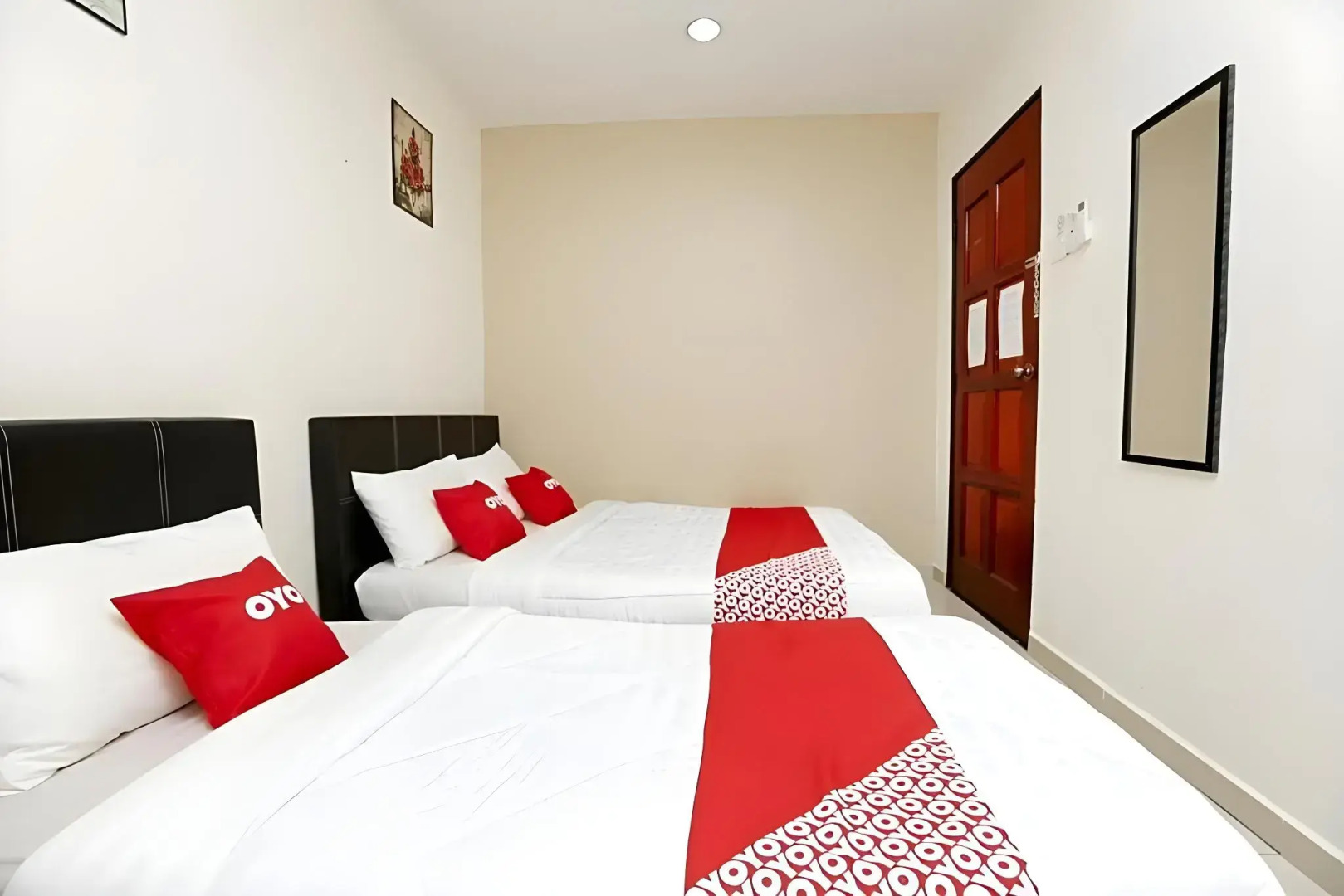 OYO 89902 Semerah Suites Homestay