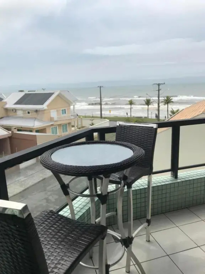 Lindo apartamento com vista para o mar