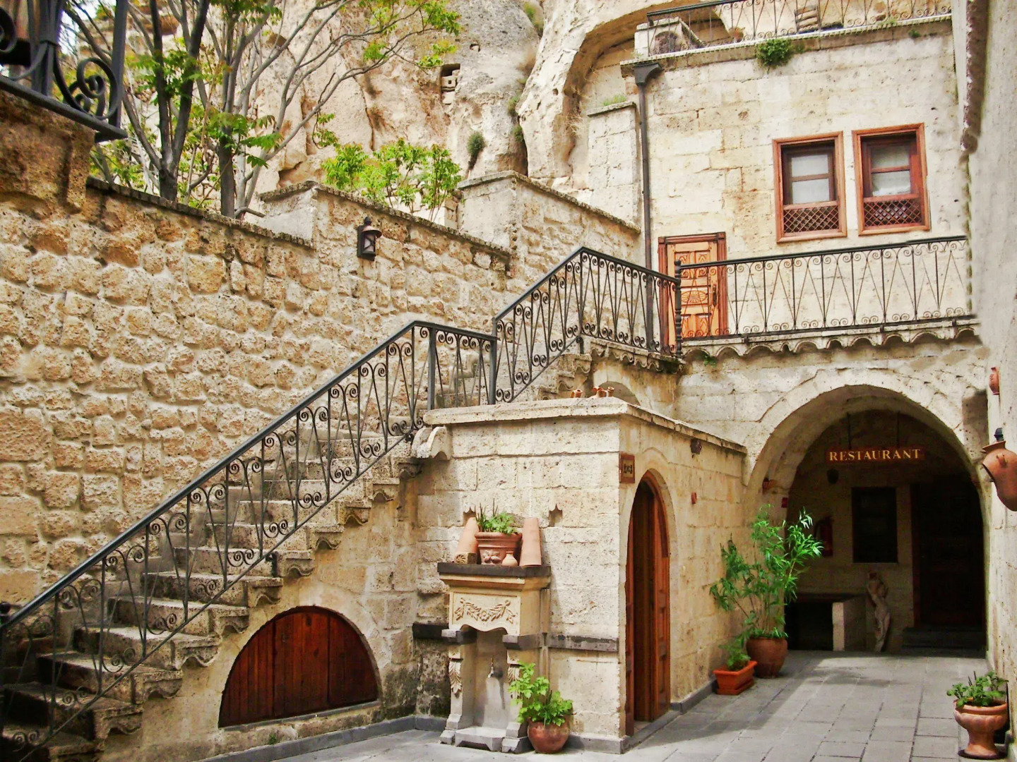 Yusuf Yigitoglu Konagi - Special Class