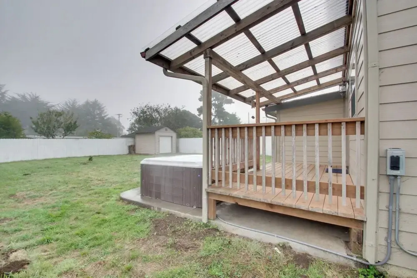 Crescent City Home w/ Hot Tub: Half-block to Beach