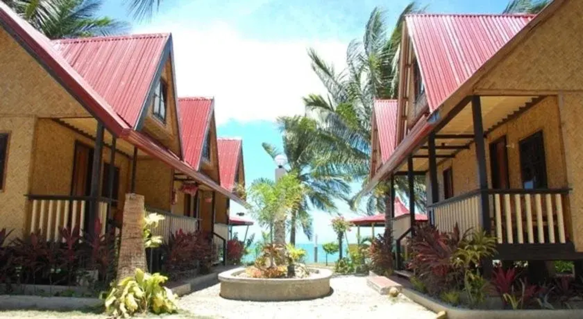 Villa Leonora Beach Resort