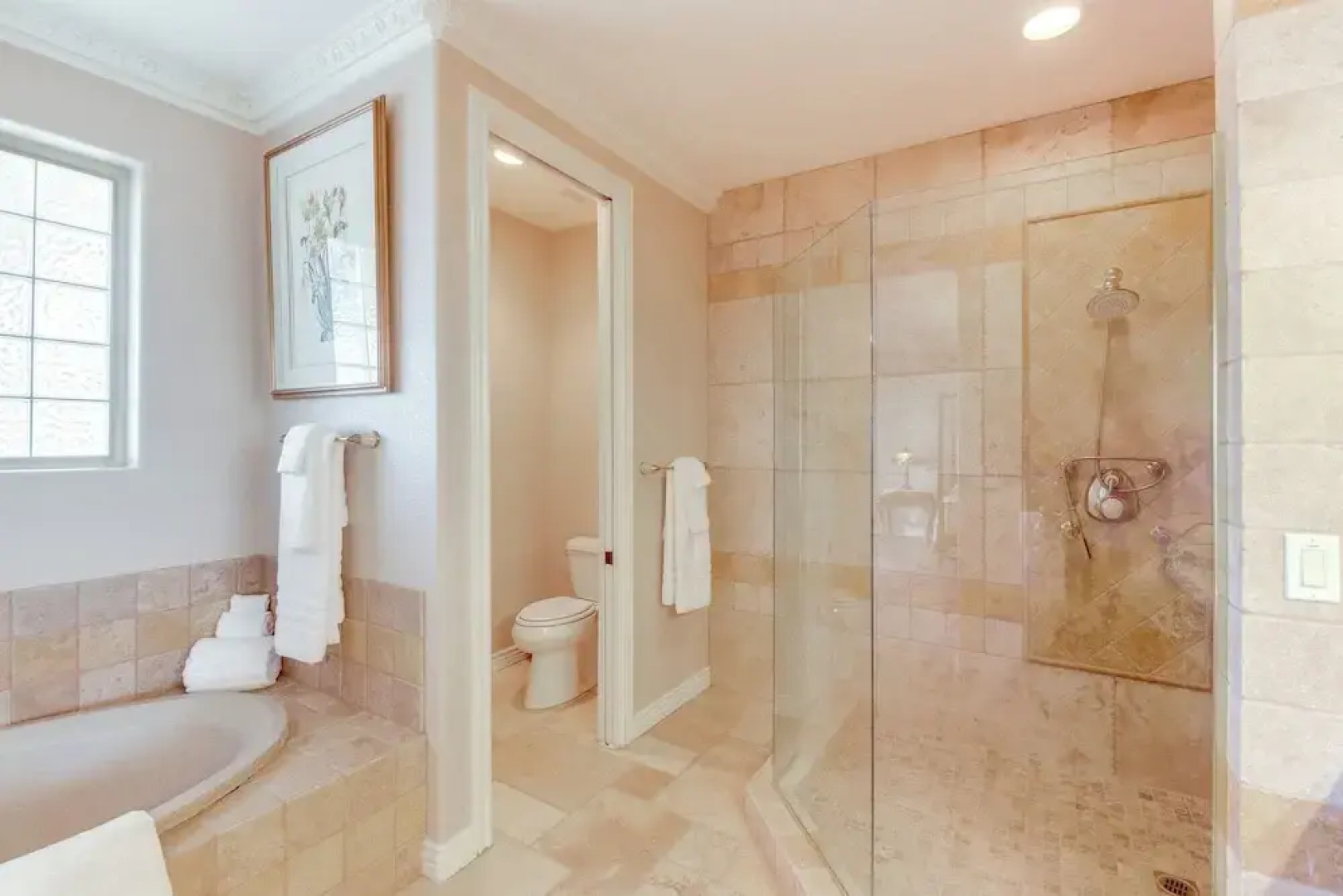 Spacious Luxe Home w/ Lake Access in Fort Mohave!