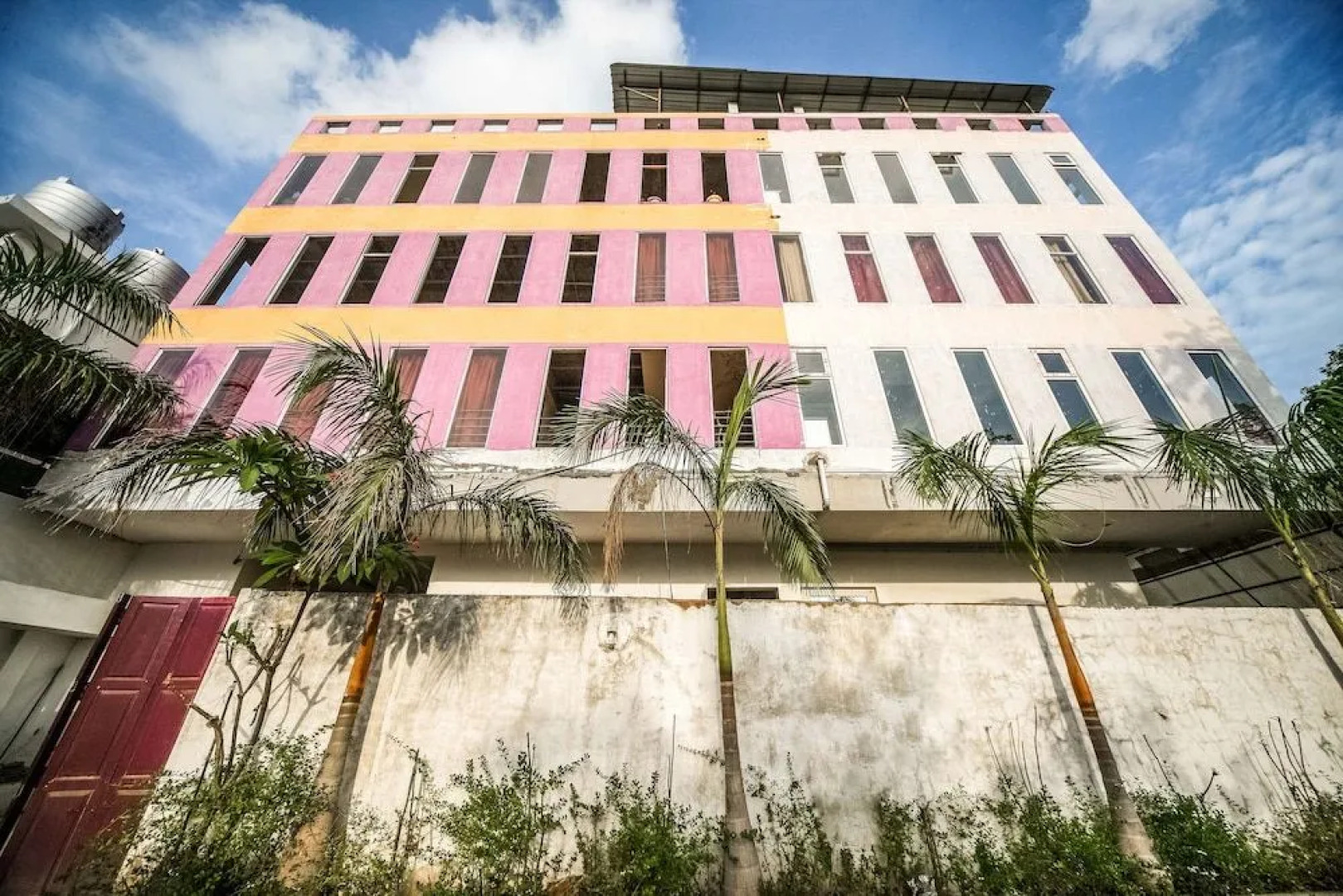 OYO 43665 Purple Resort