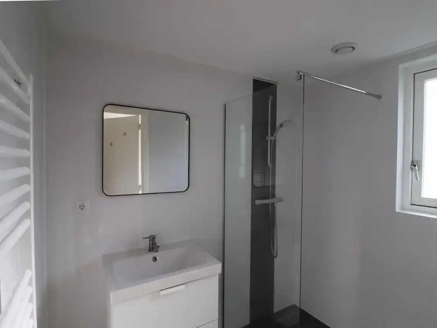 Chalet in Friesland Near Large Lakes