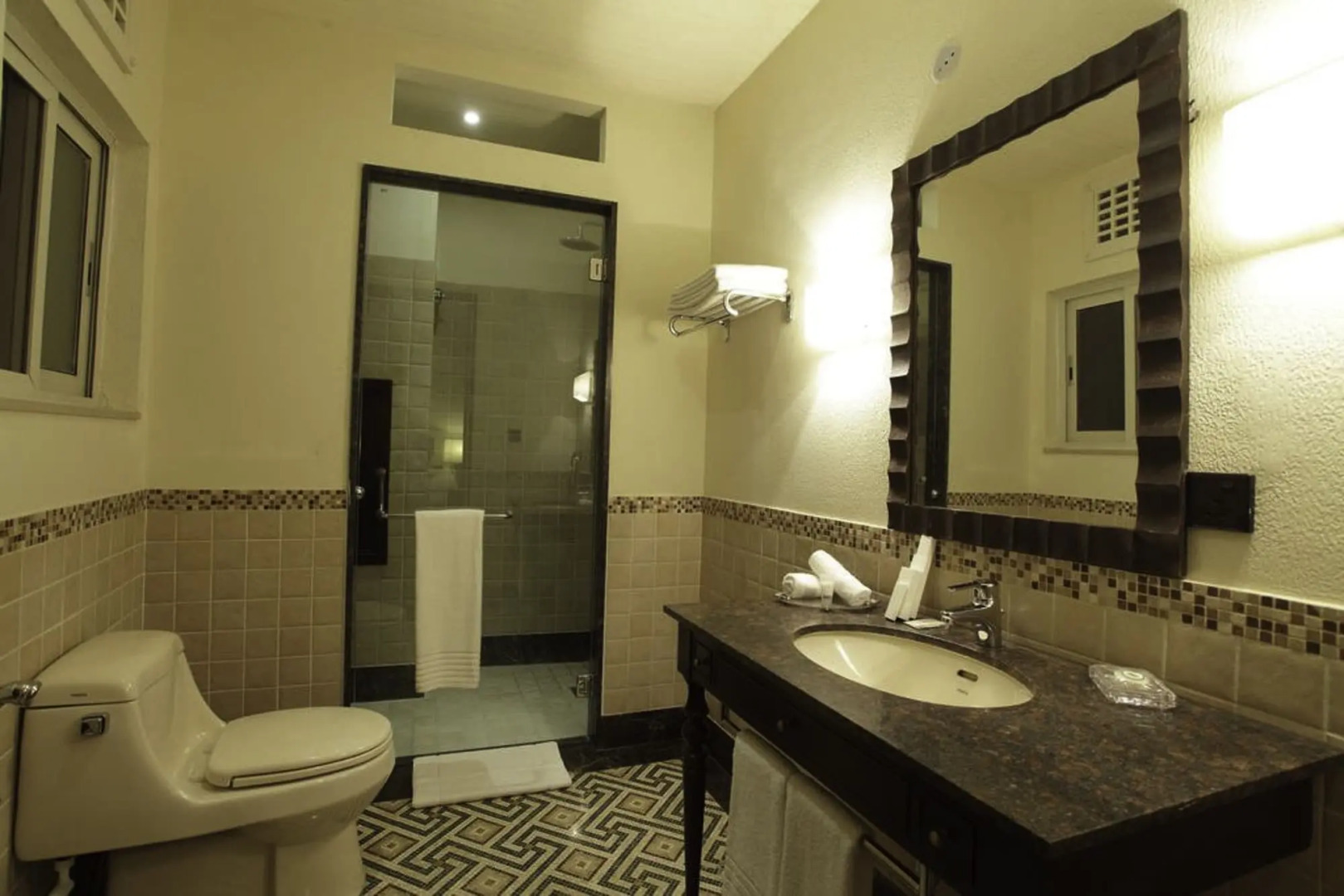 Heritage Luxury Suites- ALL Suite Hotel