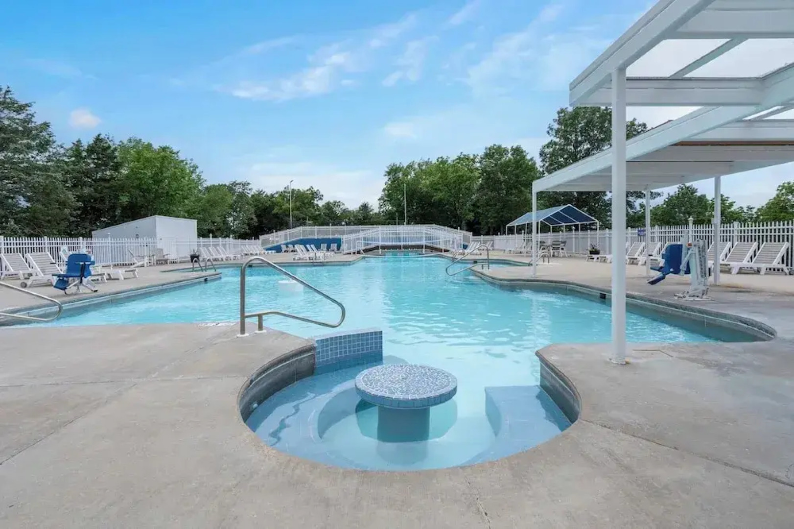 Ozark Mountain Oasis For 7!