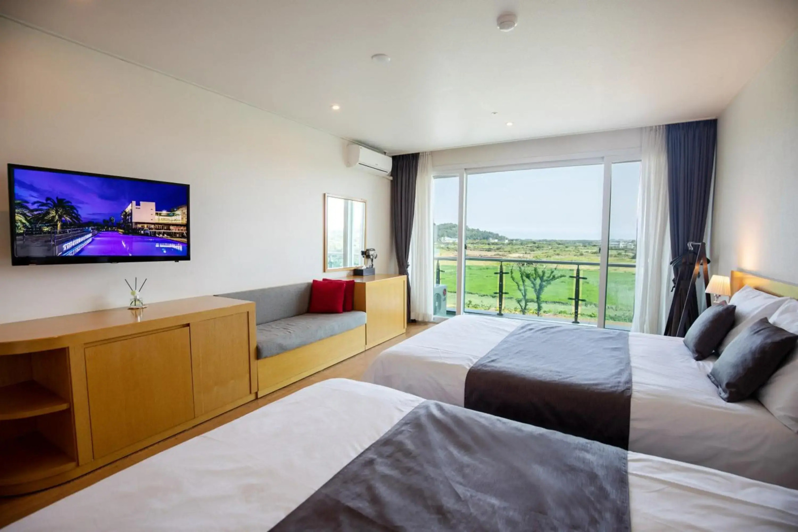 The Four Graces Resort