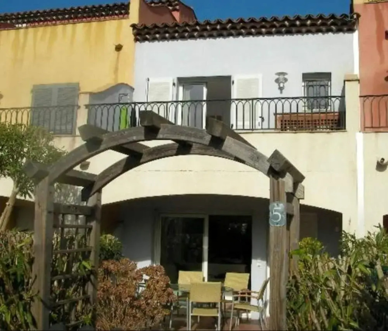 House With 2 Bedrooms in Cogolin, With Shared Pool, Terrace and Wifi