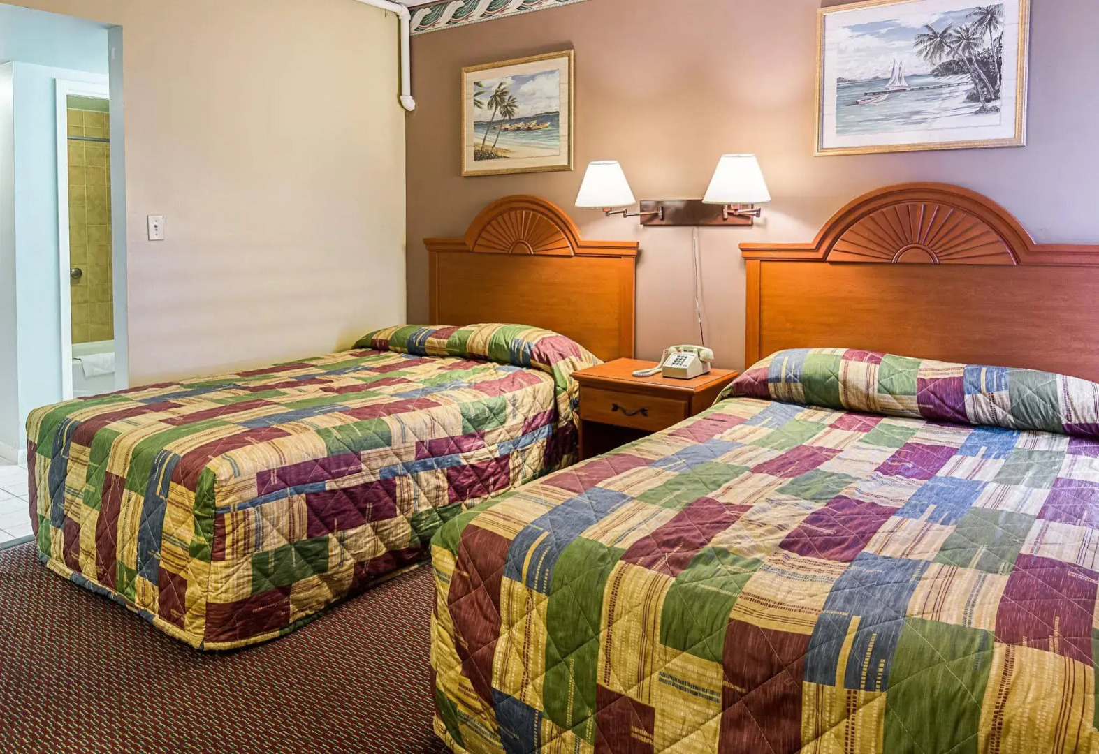 Red Roof PLUS+ & Suites Virginia Beach – Seaside