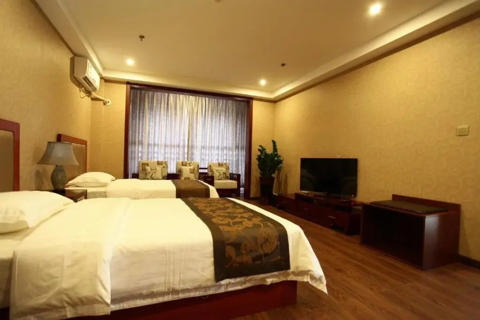 Shengyi Business Hotel