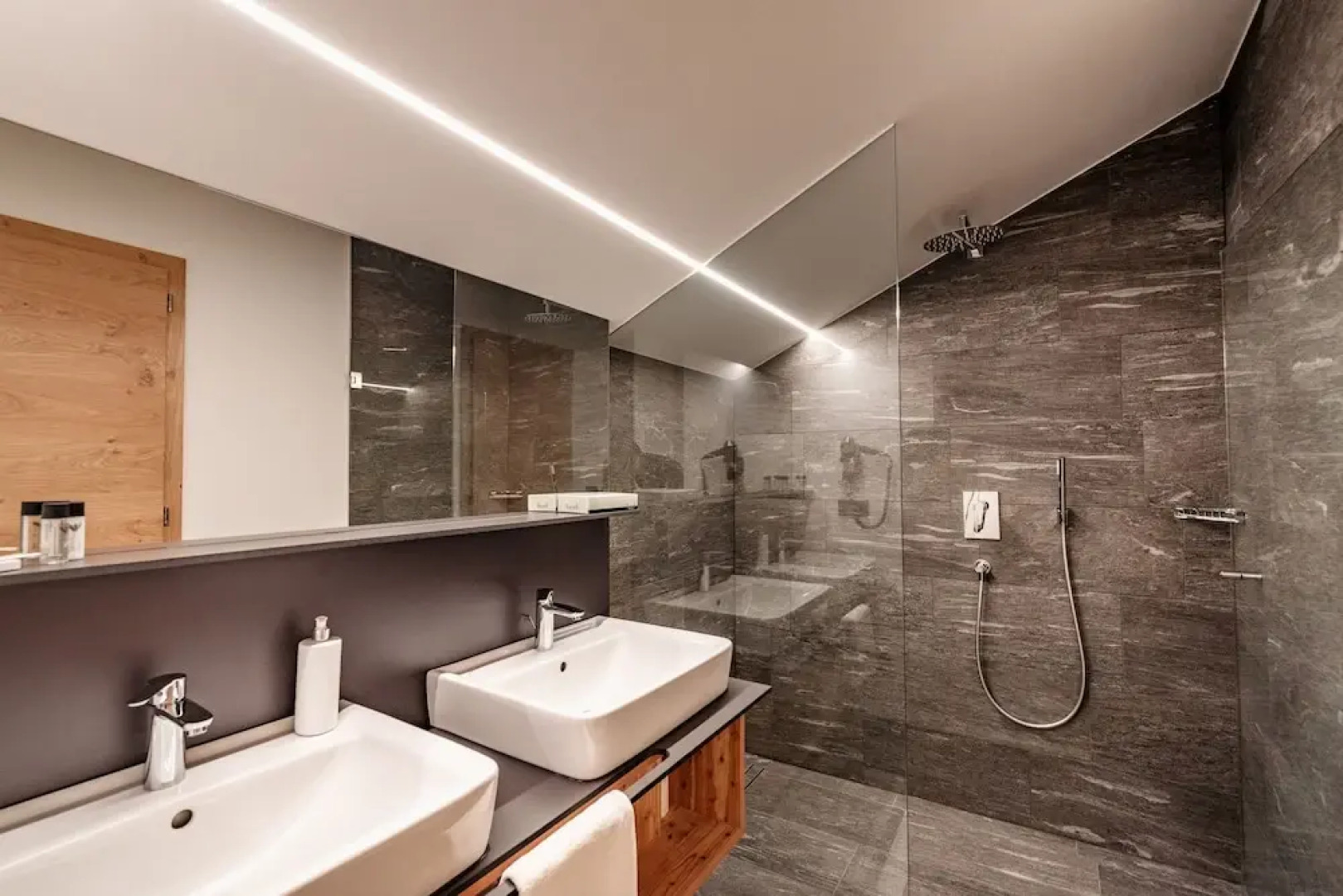 Oberhauser Hütte Passion for Nature