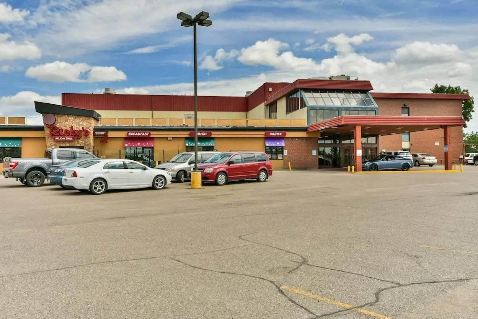 SureStay Plus Hotel by Best Western Seven Oaks