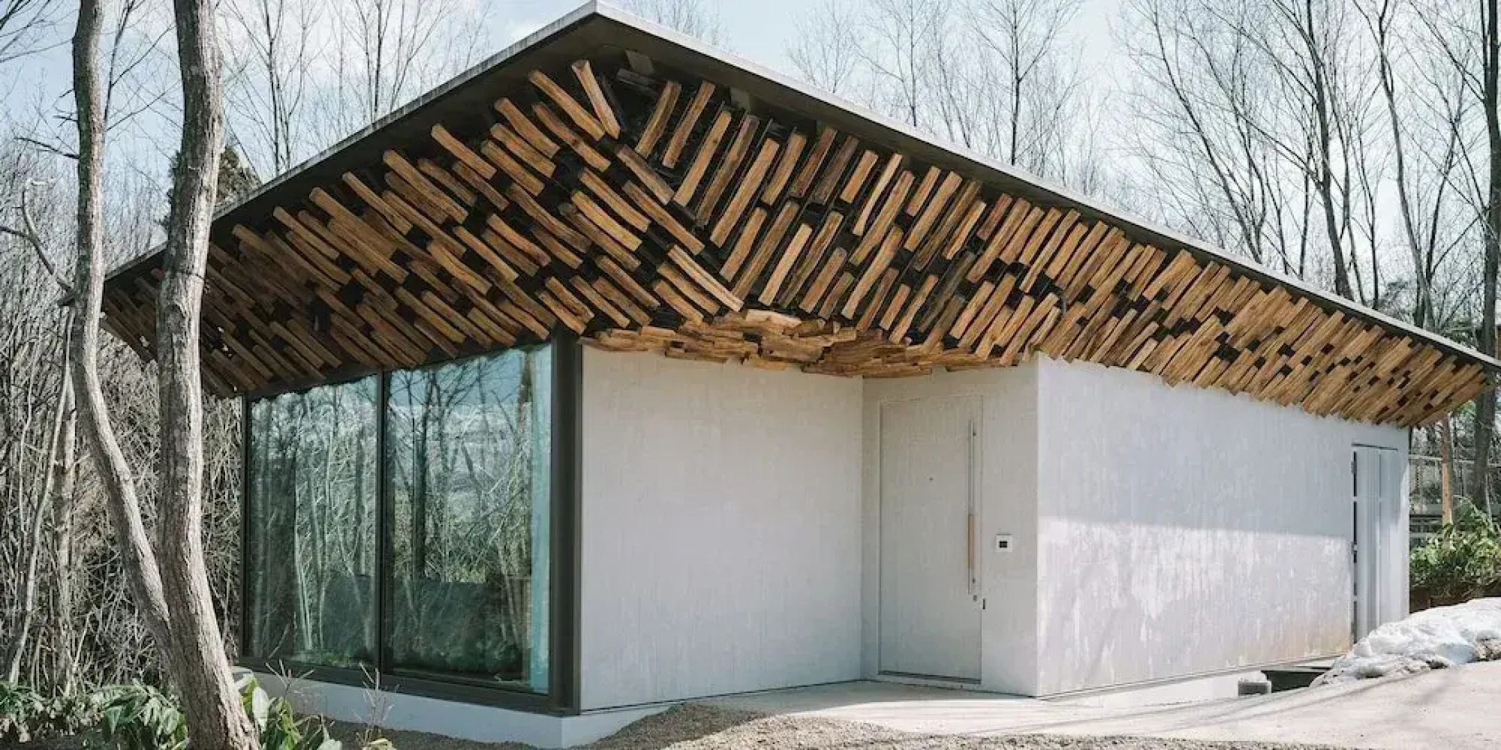 Snow Peak FIELD SUITE SPA HEADQUARTERS