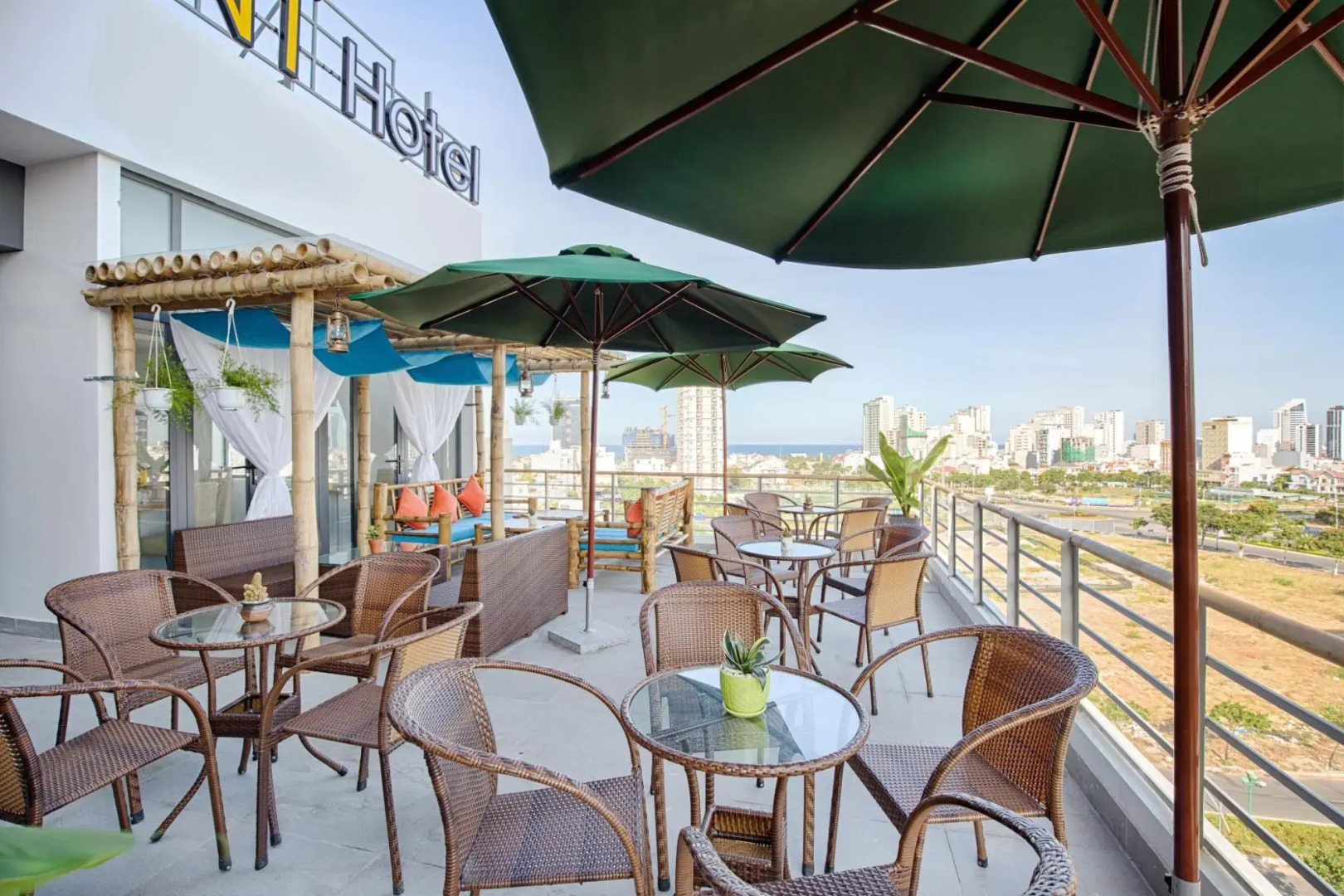 Continent Hotel Da Nang