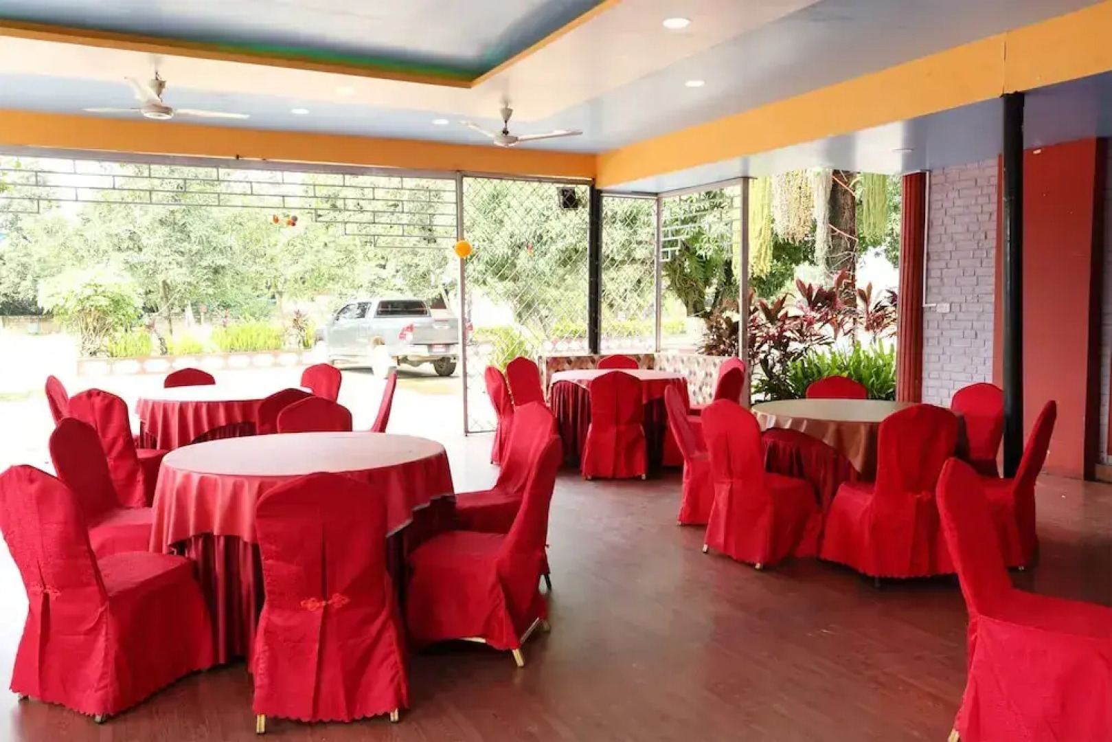 OYO 502 Avocado Orchid Resort