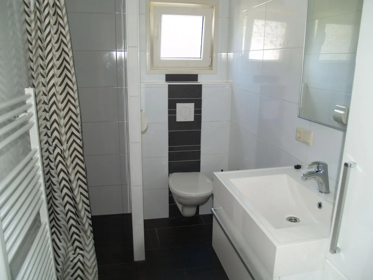 Chalet w/ Garden in Zaan Style