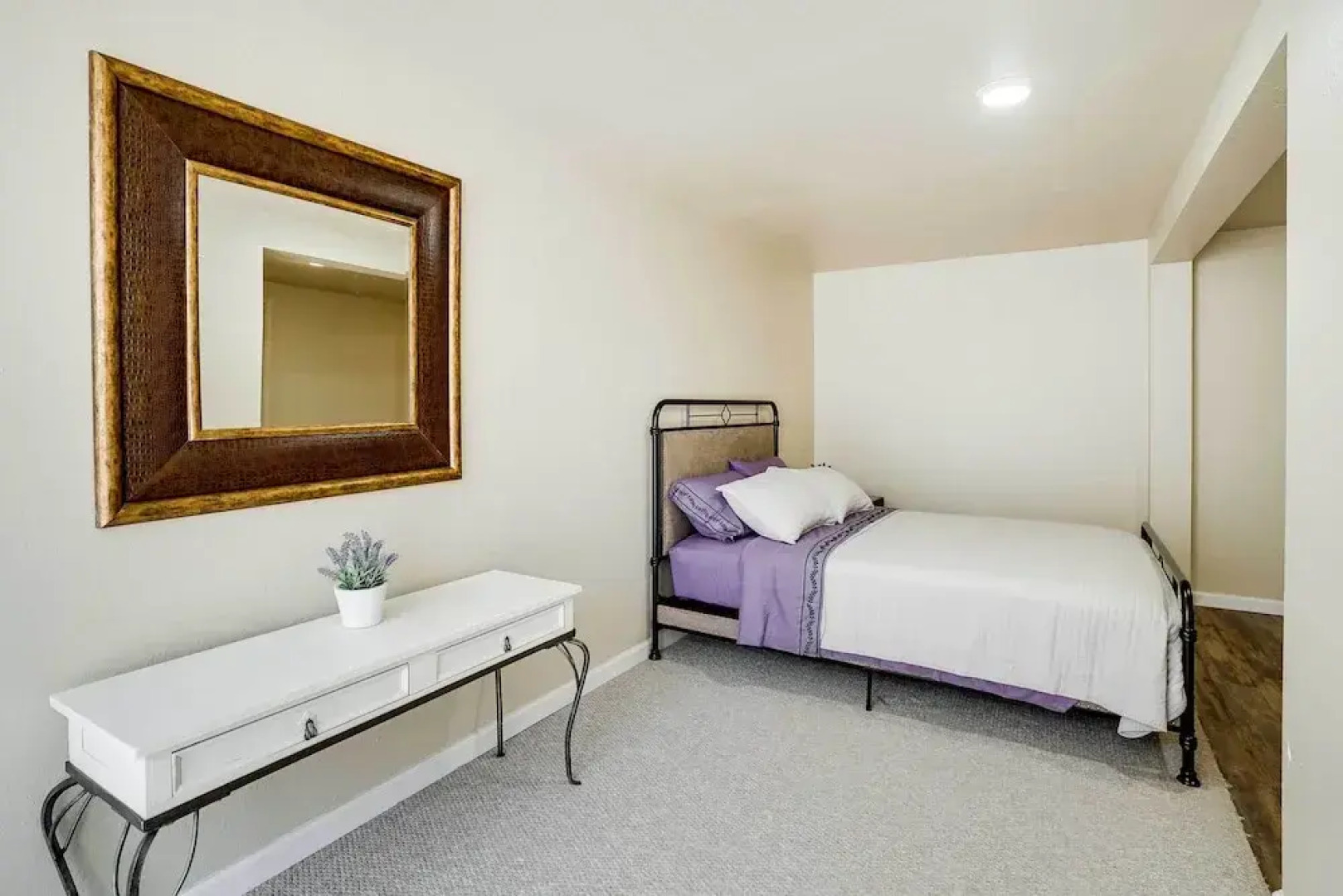 Unique Castro Valley House 30 Mi to San Fran!