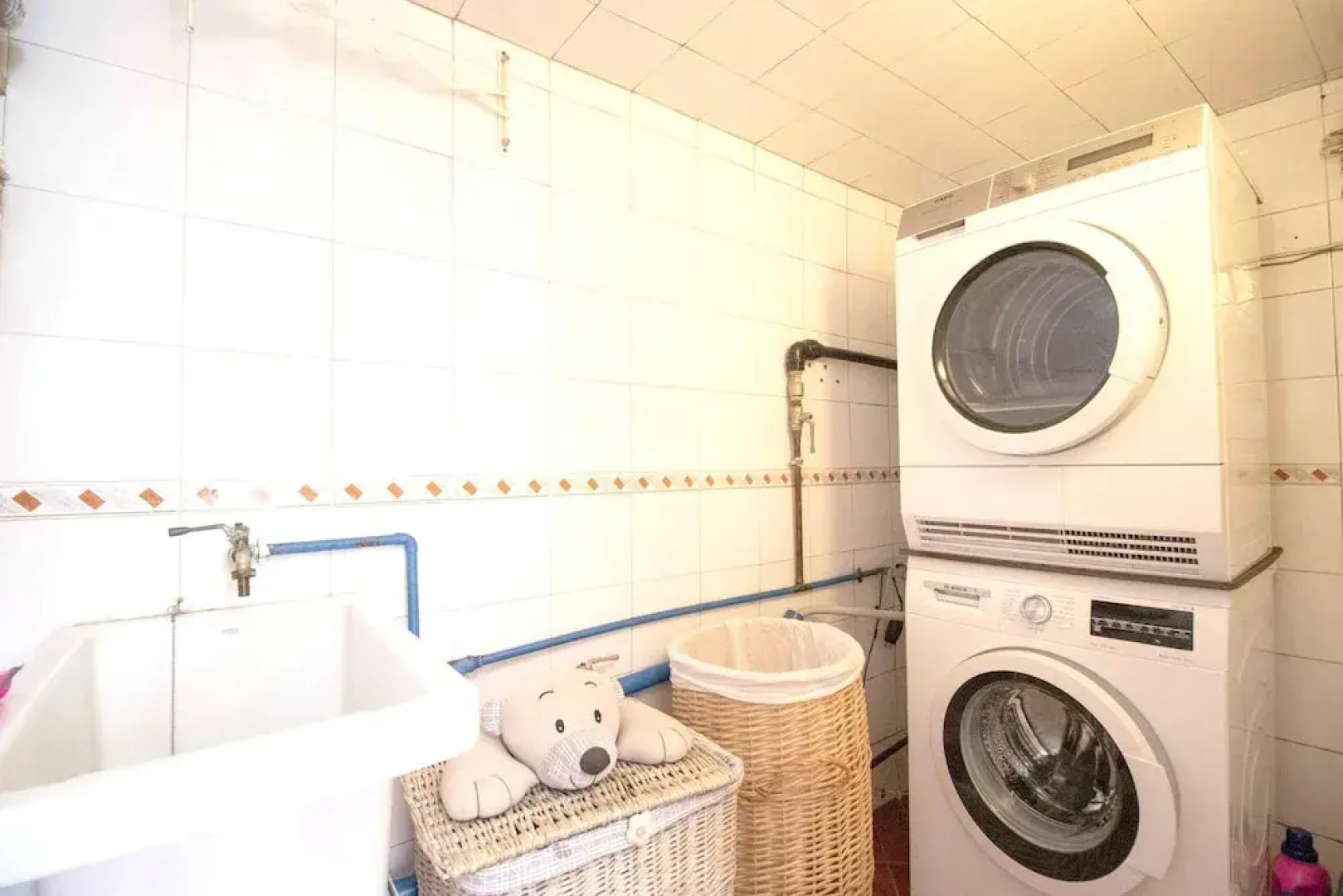 Villa With 5 Bedrooms In La Esperanza With Indoor Pool Enclosed Garden And Wifi