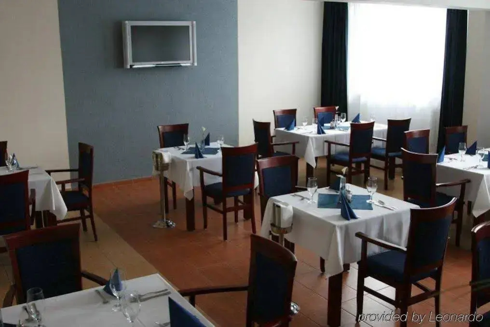 Econo Hotel