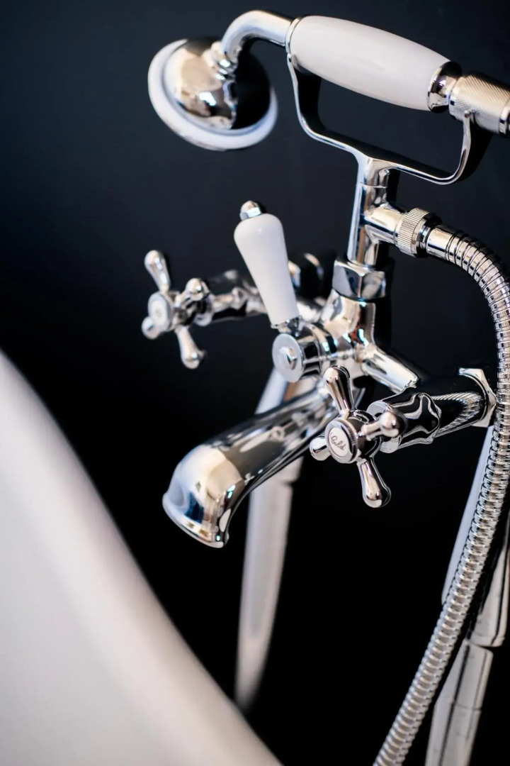 The Eden Warehouse - Pink Apartment (sleeps 4)