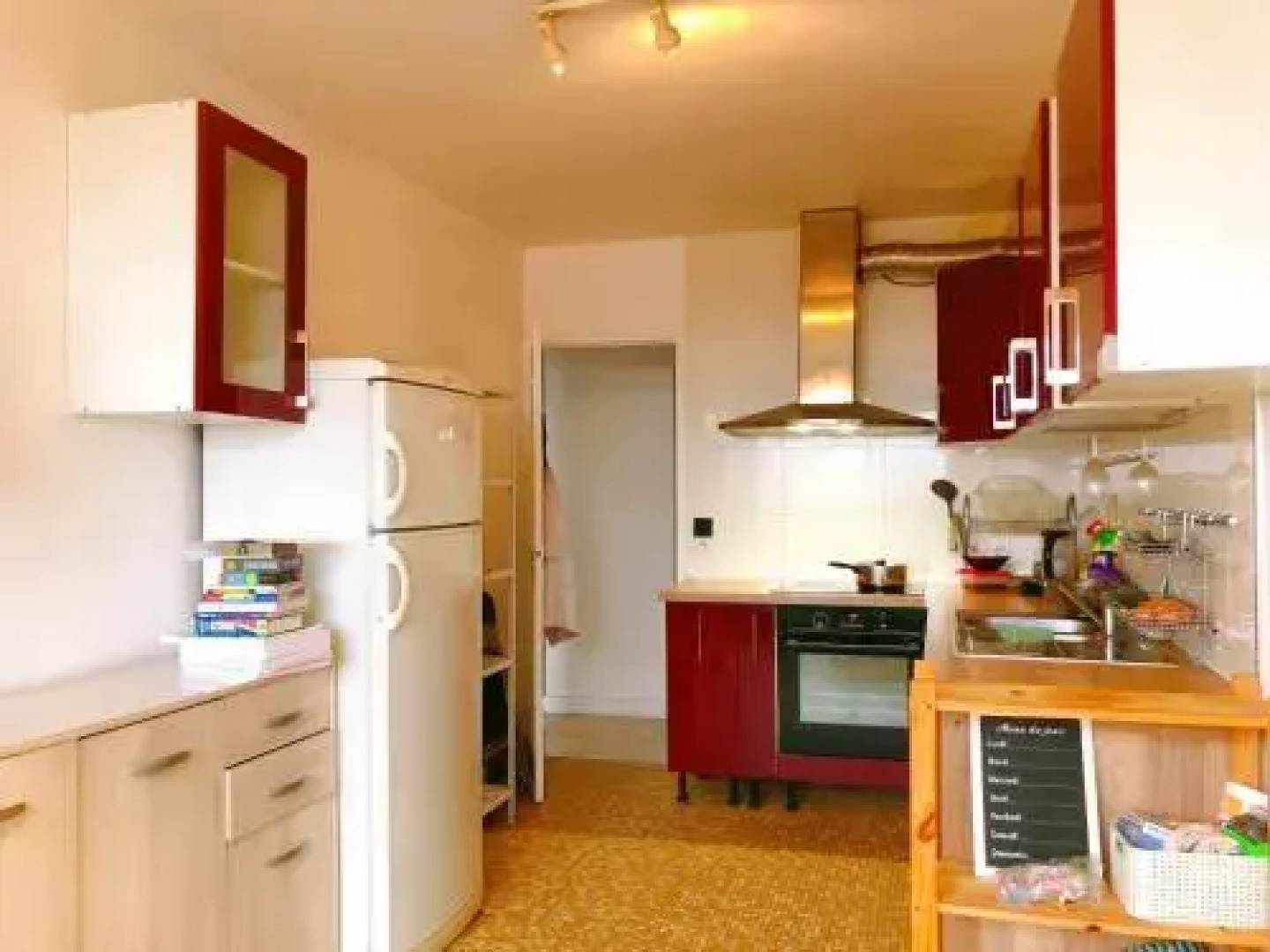 A Simple Bedroom In A Shared Apartment 20 Min To Paris Center