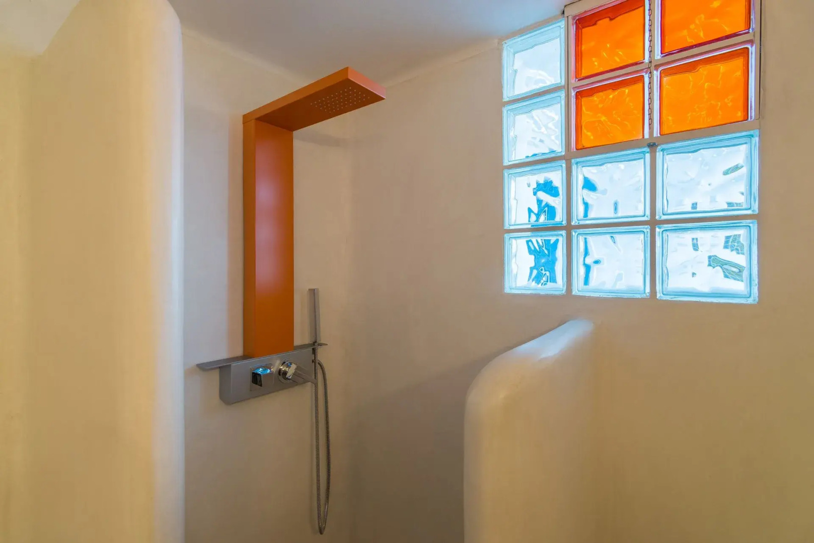 Eiriana Luxury Suites