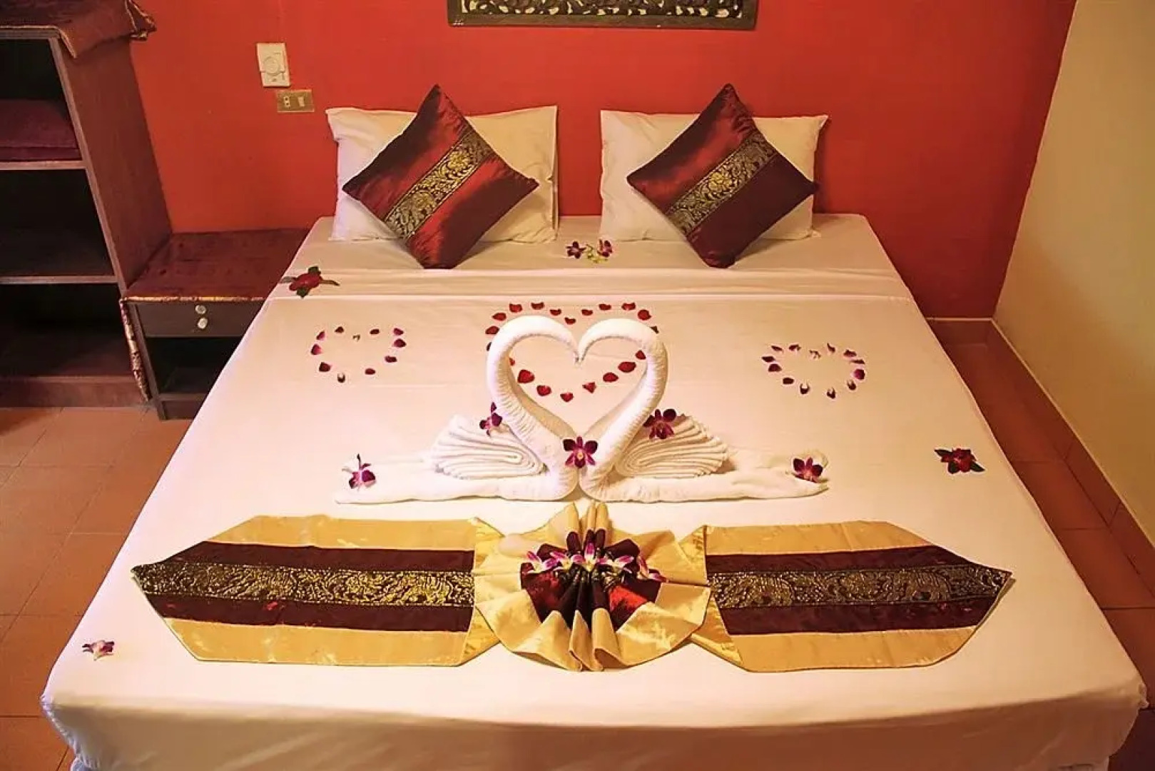 Manohra Cozy Village