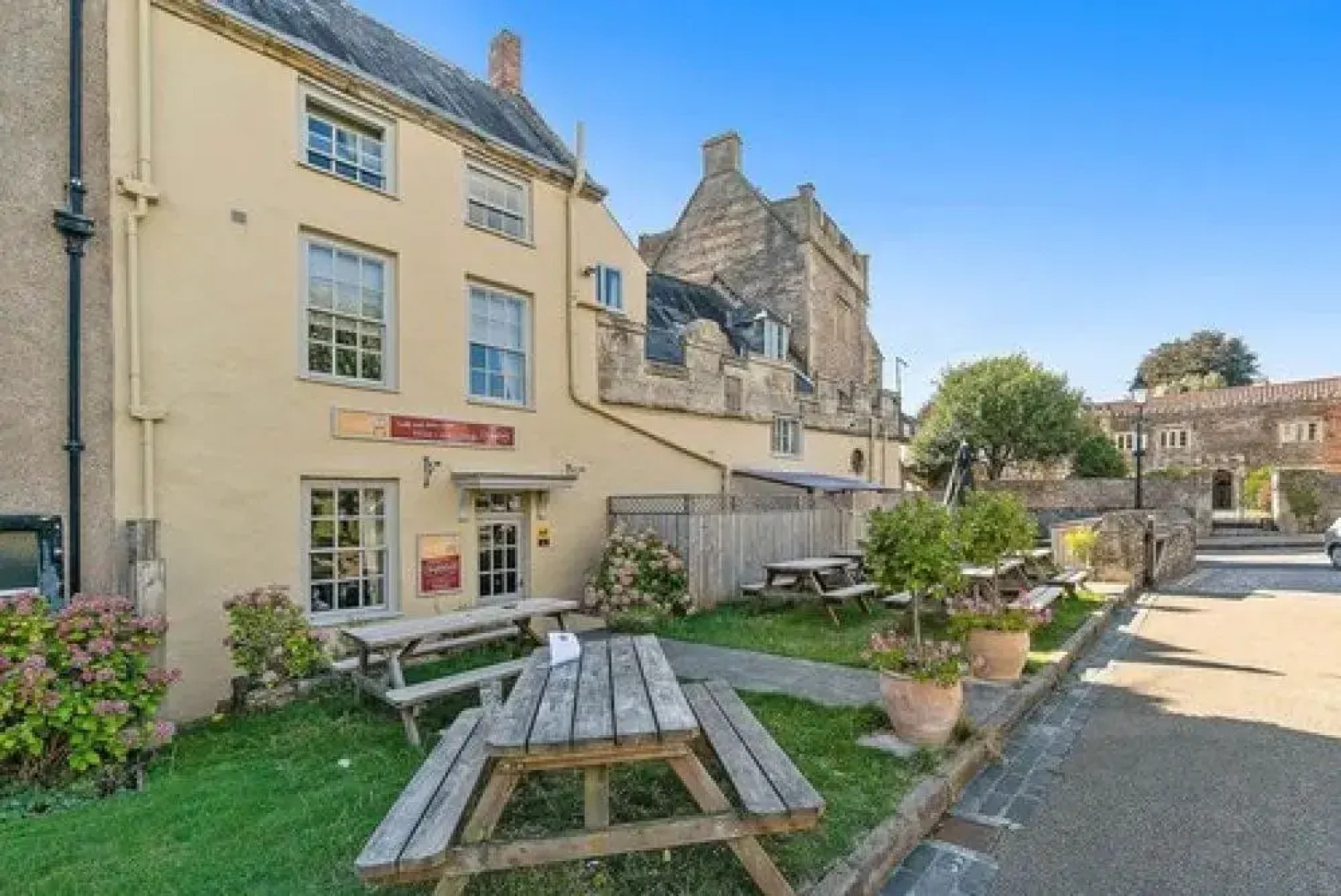 The Ancient Gatehouse Hotel