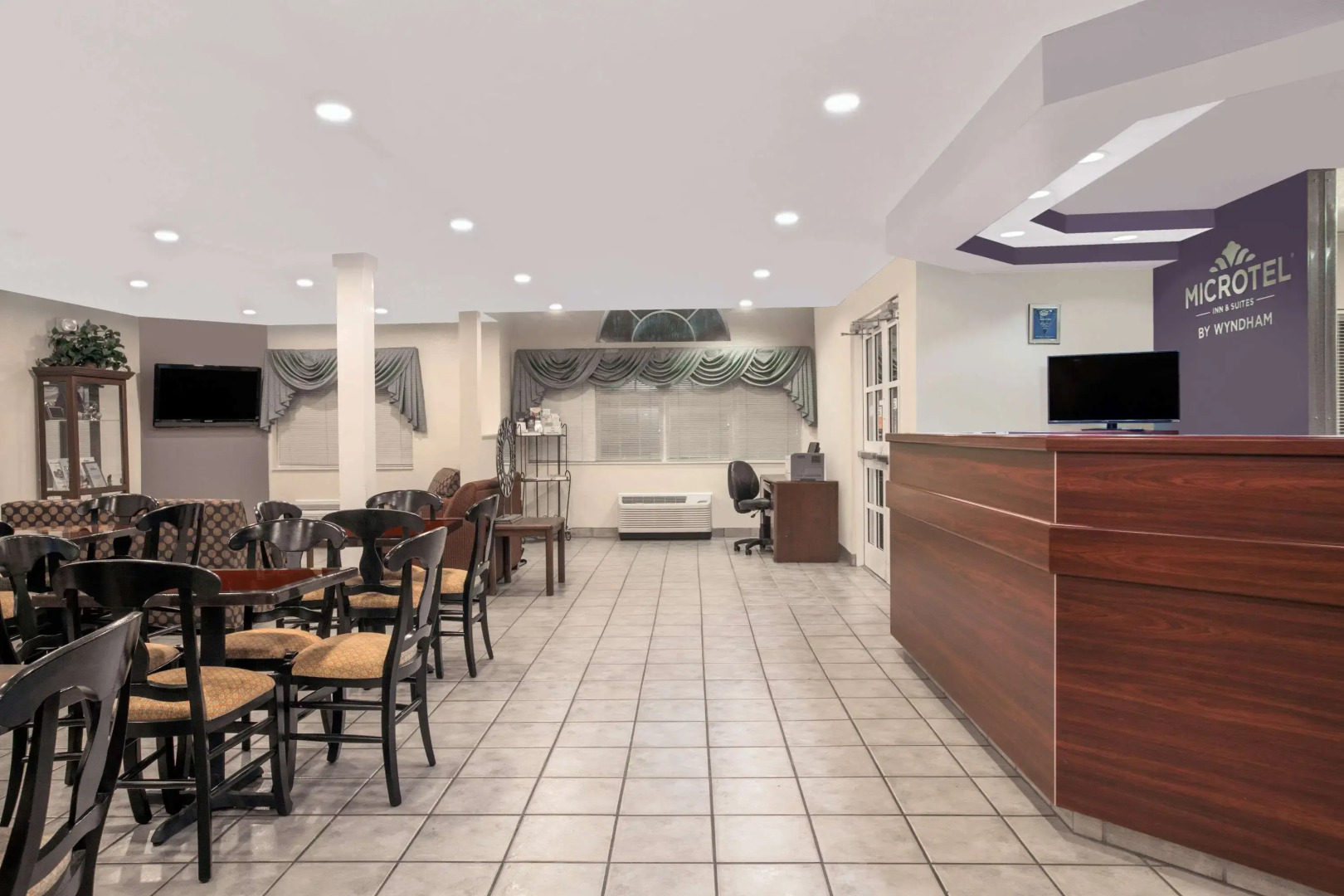 Microtel Inn & Suites by Wyndham Meridian