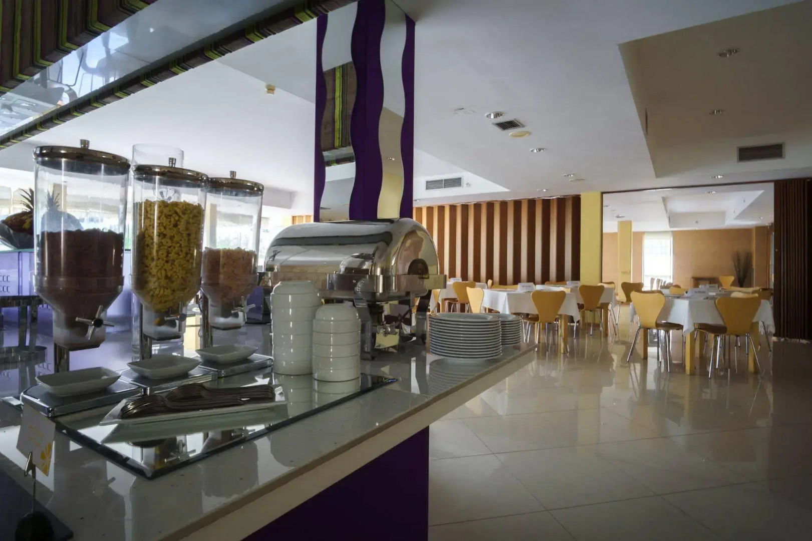 Malibu Foz Hotel - La Maison Younan