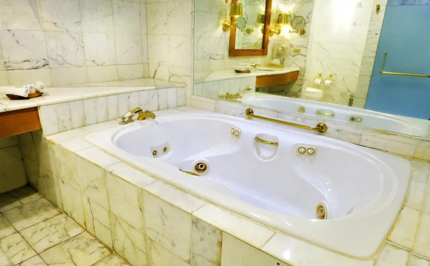 Subic Bay Yacht Club